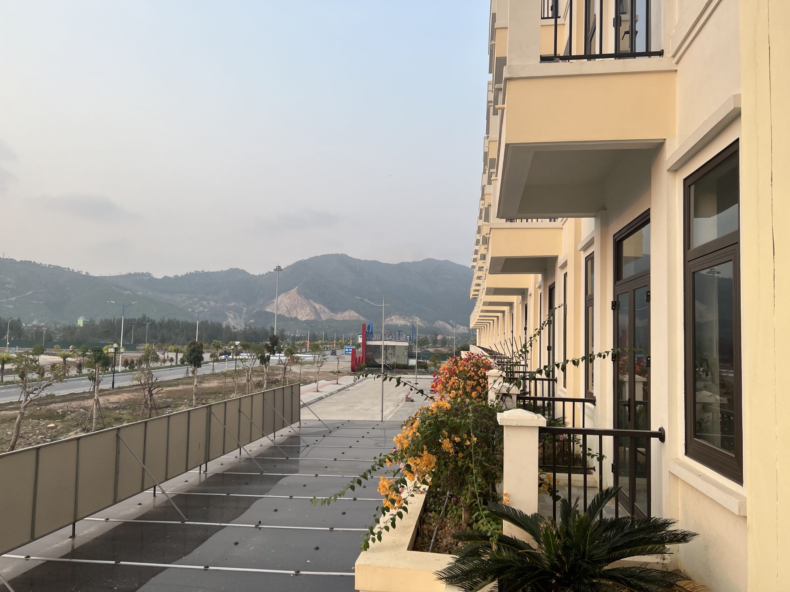 207DE0B5-E42A-4793-9945-CFC06525E580